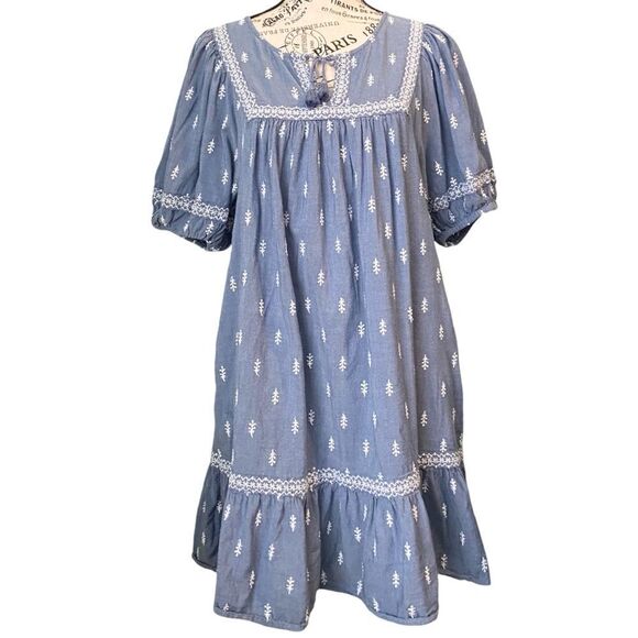 Old Navy Puff-Sleeve Split-Neck Embroidered Mini Swing Dress in Size Large - Picture 3 of 14